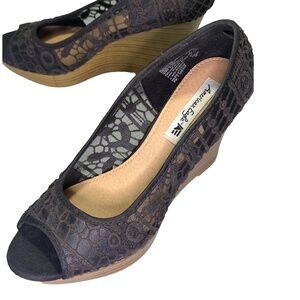 American Eagle Black Lace Peep-Toe Wedges | Women's 8.5